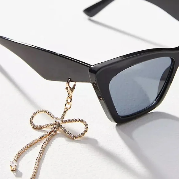 Anthropologie NWOT Bow Rhinestone Charm Sunglasses - Picture 3 of 7